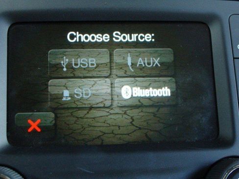 Used 2017 Jeep Cherokee Sport FWD image 17