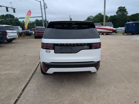 Used 2023 Land Rover Discovery HSE R-Dynamic AWD/4WD image 6