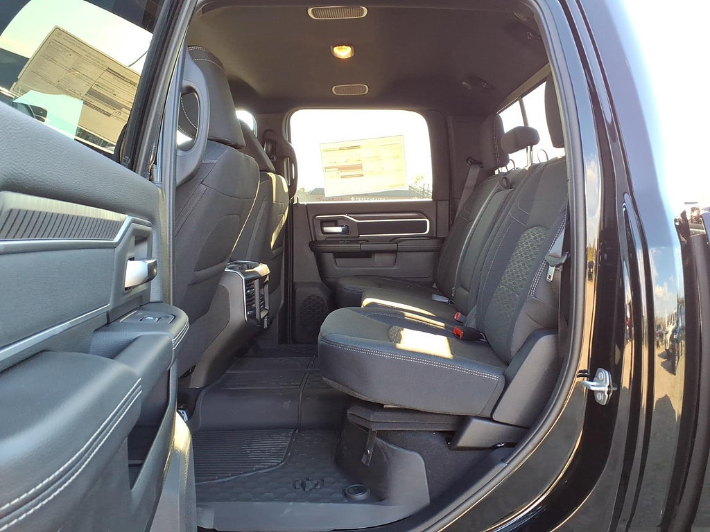 New 2027 RAM 3500 Big Horn AWD/4WD image 30