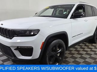 Used 2023 Jeep Grand Cherokee Limited w/ Black Appearance Package video 3
