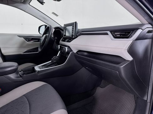 Certified 2021 Toyota RAV4 XLE AWD/4WD image 28