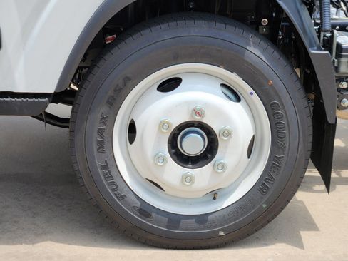 New 2025 Chevrolet Low Cab Forward 5500XG image 12