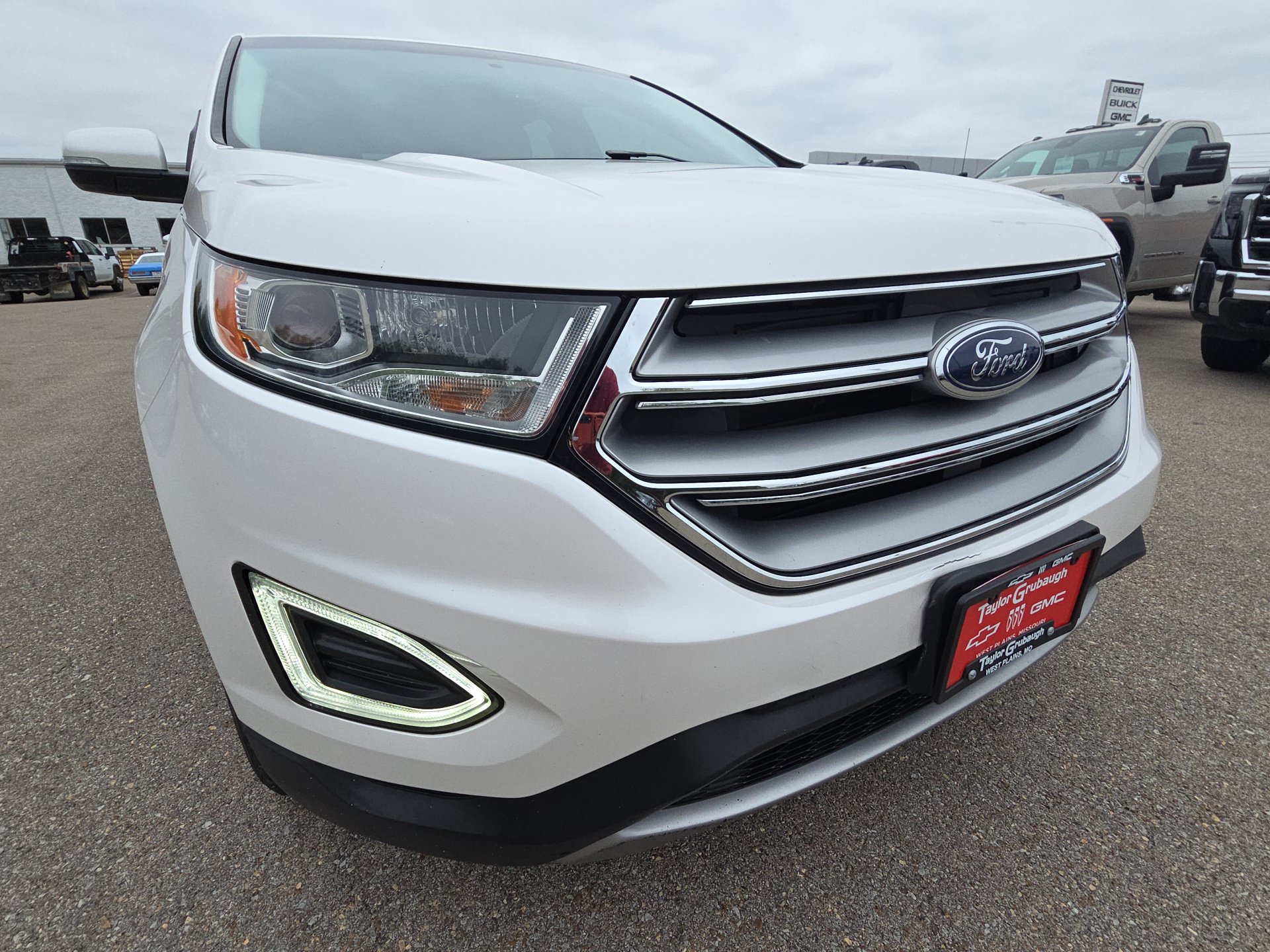 Used 2018 Ford Edge Titanium w/ Technology Package AWD/4WD image 11