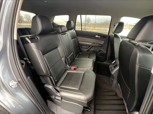 Used 2022 Volkswagen Atlas SE image 16