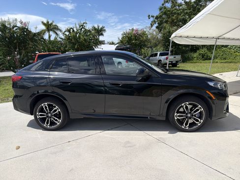 Used 2025 BMW X2 xDrive28i AWD/4WD image 3
