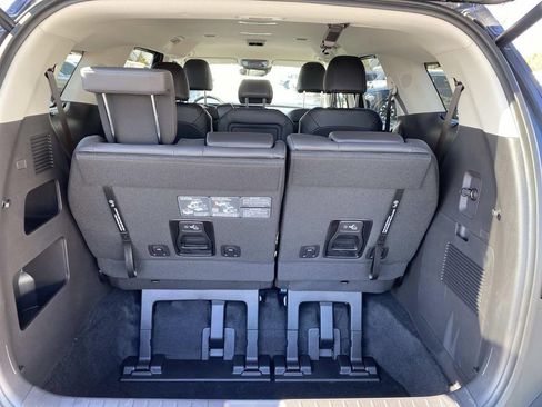 New 2026 Kia Carnival EX image 5