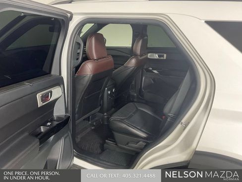 Used 2023 Ford Explorer Platinum w/ Technology Package AWD/4WD image 13
