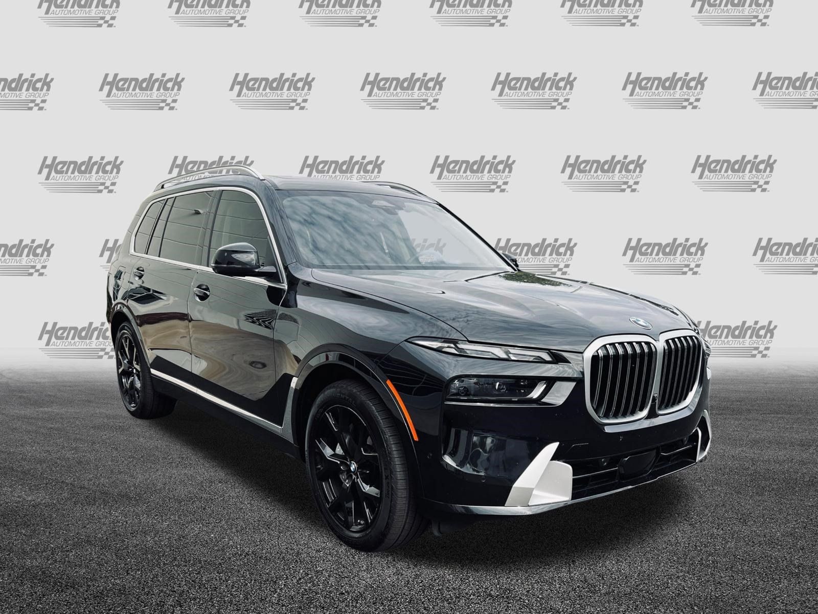 Certified 2026 BMW X7 xDrive40i w/ Premium Package AWD/4WD image 2