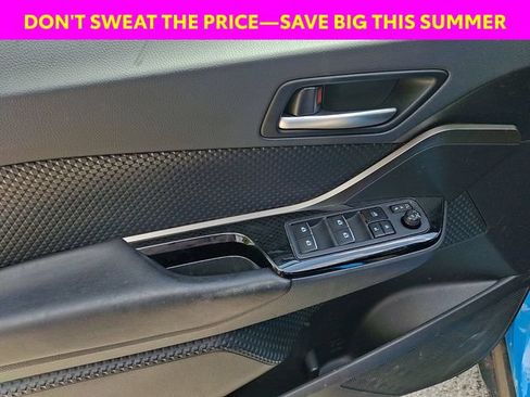 Used 2019 Toyota C-HR XLE FWD image 13
