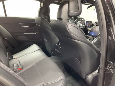 Used 2025 Mercedes-Benz C 300 4MATIC Sedan image 32