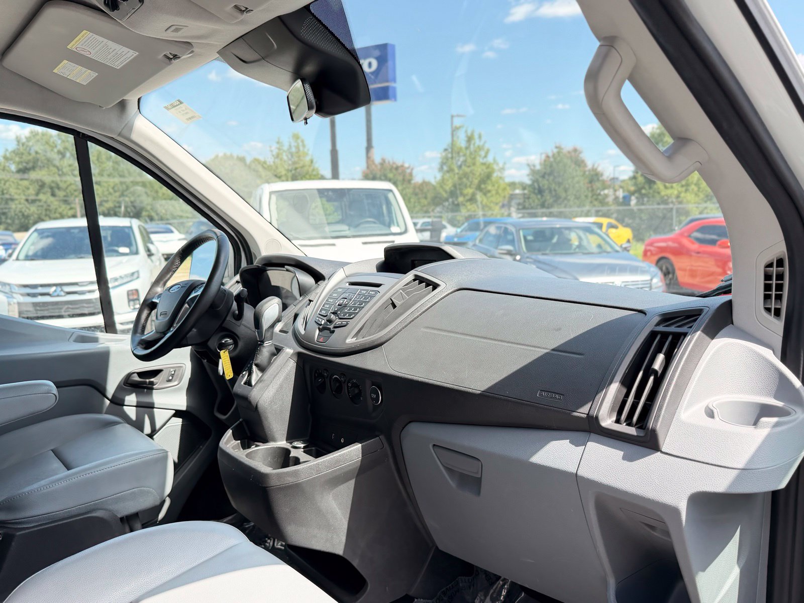 Used 2016 Ford Transit 150 XL RWD image 21