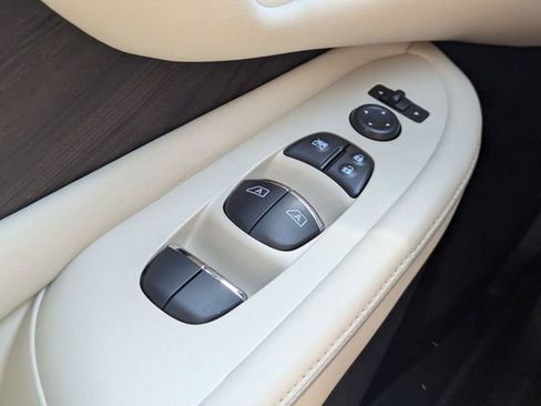 Used 2020 Nissan Murano Platinum w/ Cargo Package image 26