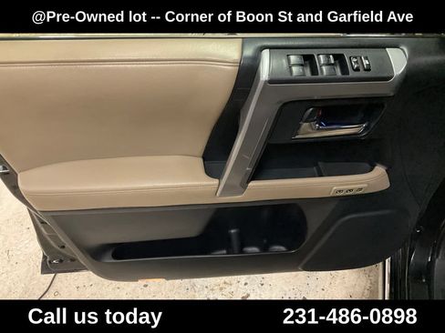 Used 2016 Toyota 4Runner Limited w/ Convenience Package AWD/4WD image 15