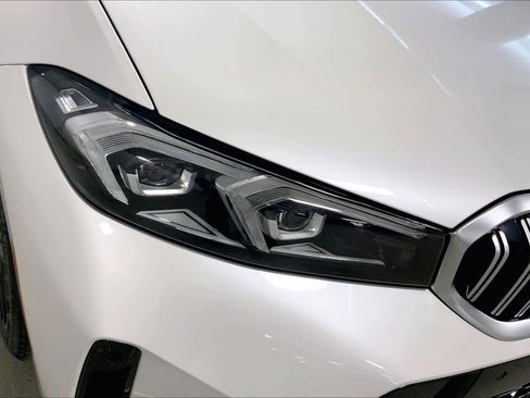 Used 2023 BMW 330i 330i w/ M Sport Package image 27