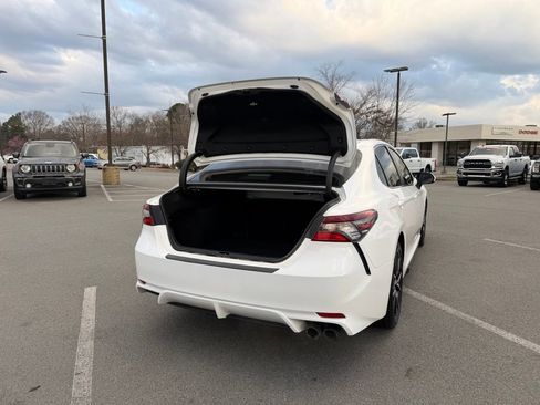 Used 2021 Toyota Camry SE image 28