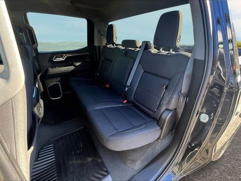 Used 2023 Chevrolet Silverado 1500 RST image 15