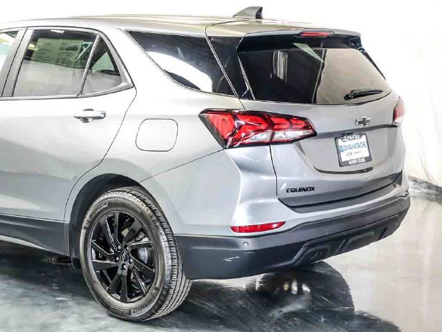Certified 2024 Chevrolet Equinox LS w/ LS Convenience Package FWD image 10