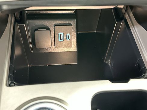 Used 2022 Ford Explorer Timberline image 27