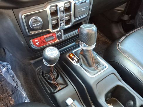 Used 2021 Jeep Gladiator Mojave image 15