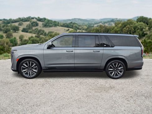 Used 2022 Cadillac Escalade ESV Sport w/ Touring Package AWD/4WD image 5