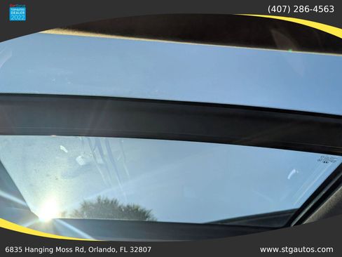 Used 2013 Hyundai Veloster w/ Style Pkg FWD image 13