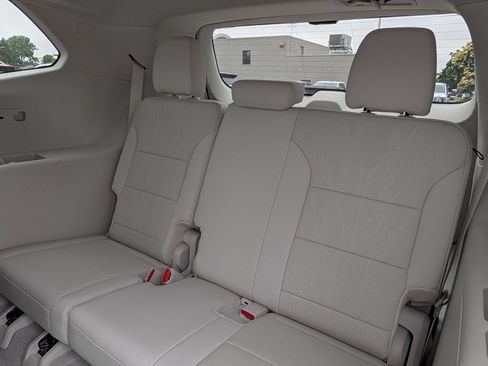 New 2026 Buick Enclave Avenir w/ Super Cruise Package AWD/4WD image 37