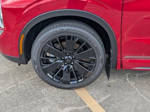 New 2026 Mitsubishi Outlander AWD image 9