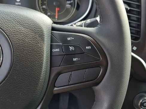 Used 2022 Jeep Cherokee Trailhawk w/ Comfort/Convenience Group AWD/4WD image 21