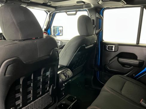 Used 2022 Jeep Wrangler Unlimited Rubicon w/ LED Lighting Group image 20