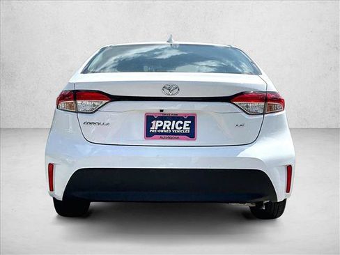 Used 2024 Toyota Corolla LE FWD image 4