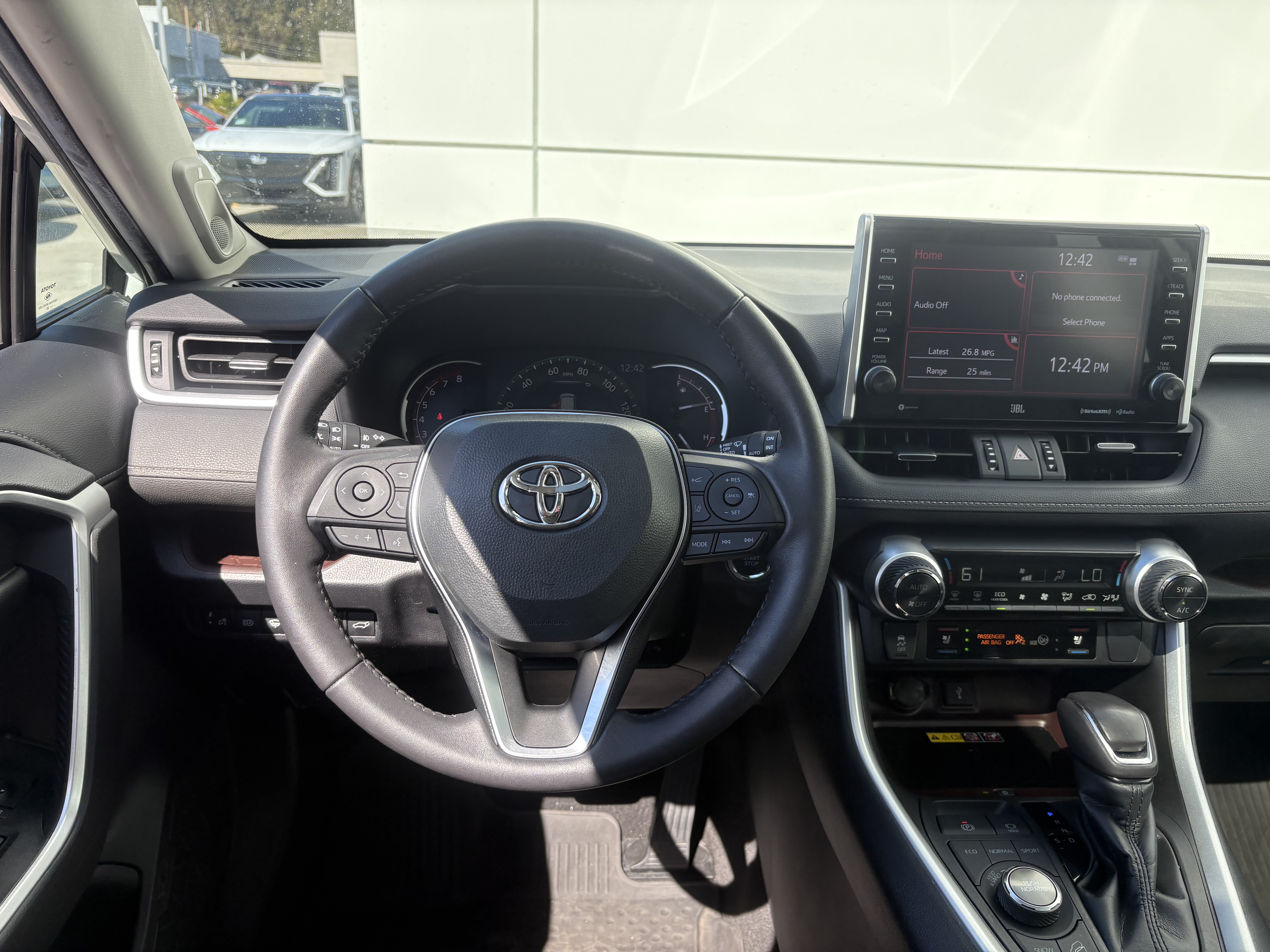 Used 2022 Toyota RAV4 Limited AWD/4WD image 15