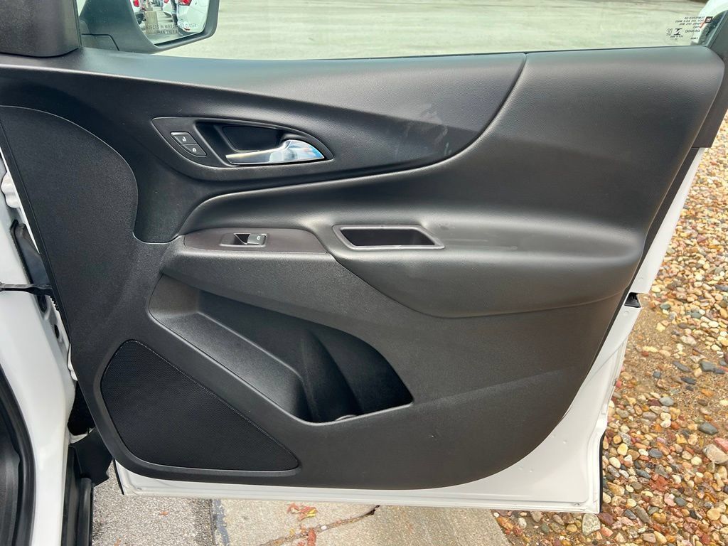 Used 2020 Chevrolet Equinox LT AWD/4WD image 27