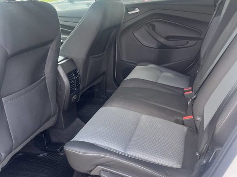 Used 2017 Ford Escape SE image 8