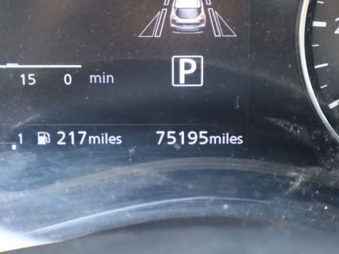 Used 2023 Nissan Kicks SR w/ SR Premium Package FWD image 10