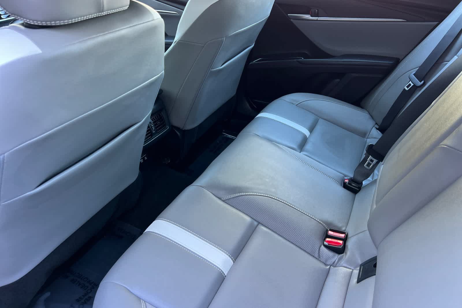Certified 2025 Toyota Camry SE FWD image 4