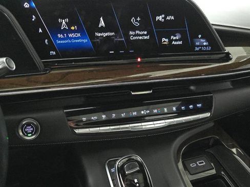 Used 2021 Cadillac Escalade Premium Luxury Platinum image 8