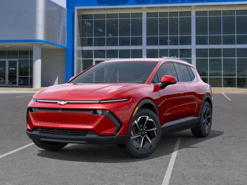 New 2026 Chevrolet Equinox EV LT image 6