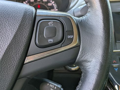 Used 2014 Toyota Avalon XLE image 22