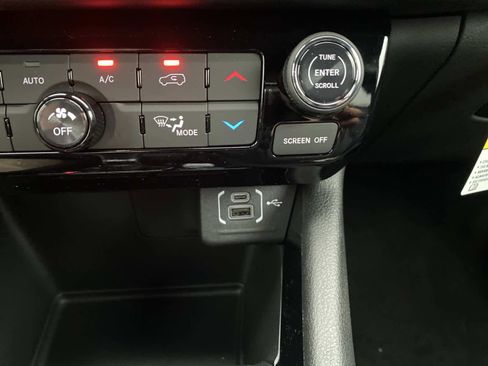 New 2026 Jeep Compass Limited image 11