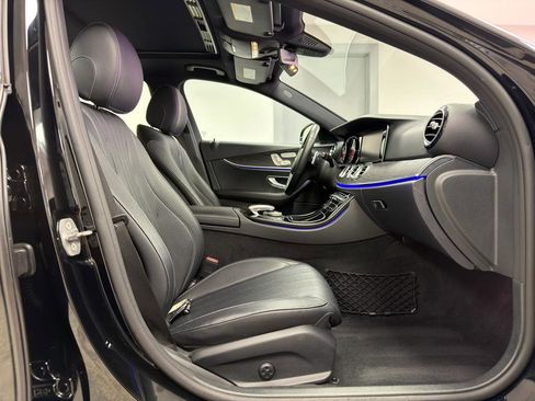 Used 2017 Mercedes-Benz E 300 4MATIC w/ Sport Wheel Package image 10