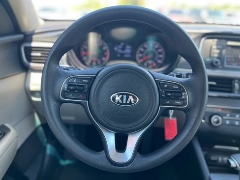 Used 2016 Kia Optima LX w/ Option Group 014 FWD image 15