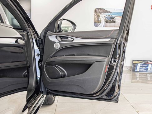 New 2025 Alfa Romeo Stelvio Sprint image 42