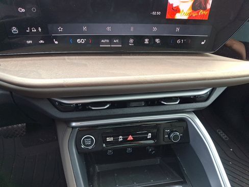 Used 2025 Audi Q5 Premium w/ Convenience Package AWD/4WD image 16