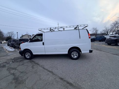 Used 2020 Chevrolet Express 2500 2500 3dr Cargo Van w/ Driver Convenience Package image 22
