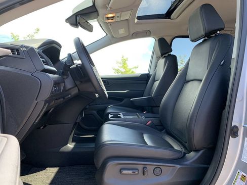 Used 2025 Honda Odyssey EX-L image 28