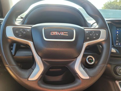 Used 2024 GMC Terrain SLE AWD/4WD image 27