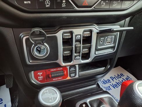 Used 2021 Jeep Wrangler Unlimited Rubicon image 10