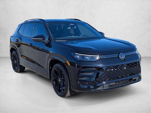New 2026 Volkswagen Tiguan SE R-Line FWD image 3
