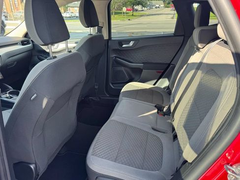Used 2020 Ford Escape SE FWD image 16