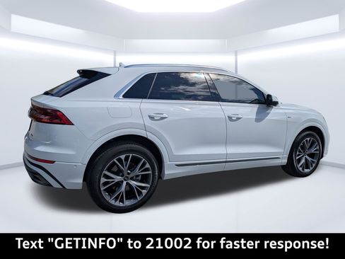 Certified 2023 Audi Q8 Premium Plus image 3
